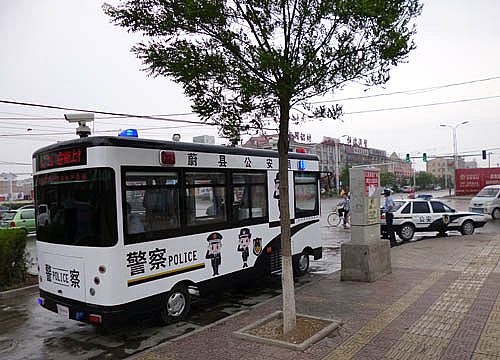 蔚縣城區(qū)流動警務(wù)室上路執(zhí)勤